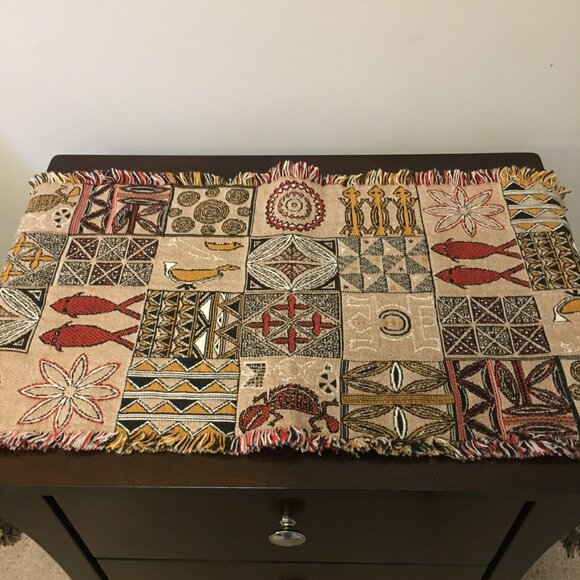 Australian Mythos Embroidered Table Runner - Picture 9 of 12